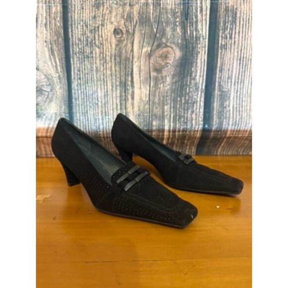 Stuart Weitzman Women's Black Suede Block Heel Pumps Size 7 Vintage - Picture 3 of 8